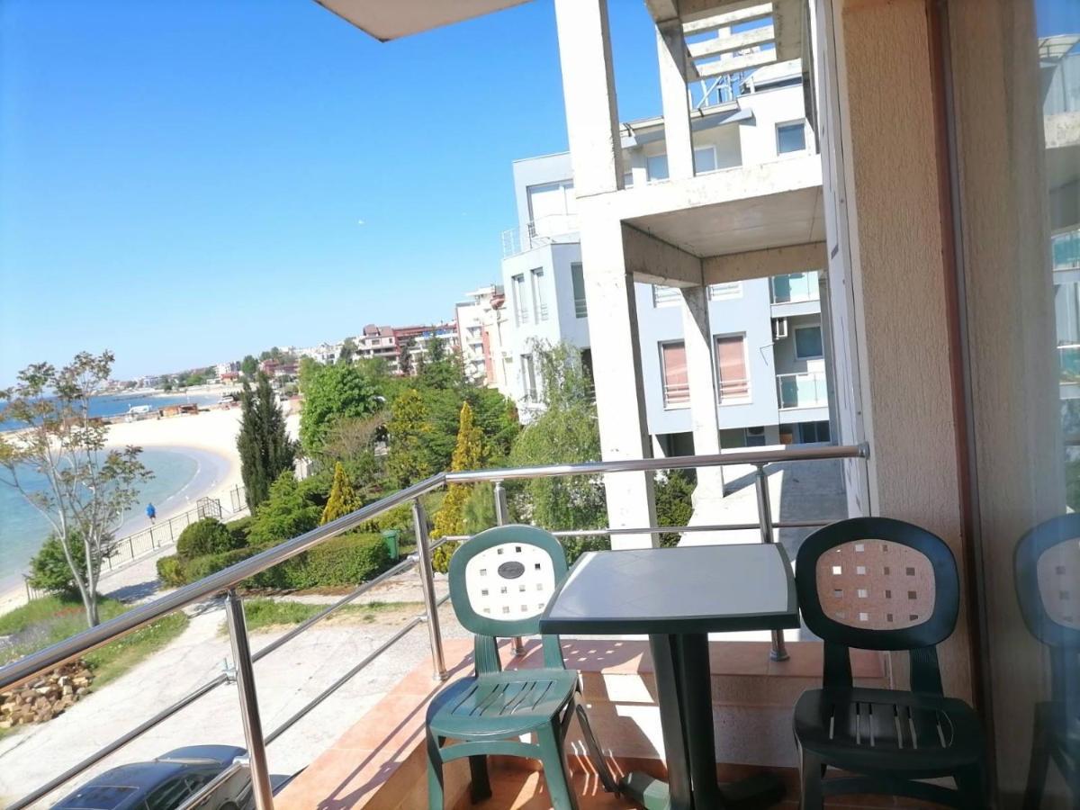 Elizabeth Beach Apartments ネセバル エクステリア 写真