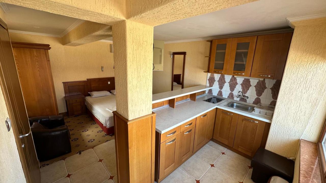 Elizabeth Beach Apartments ネセバル エクステリア 写真